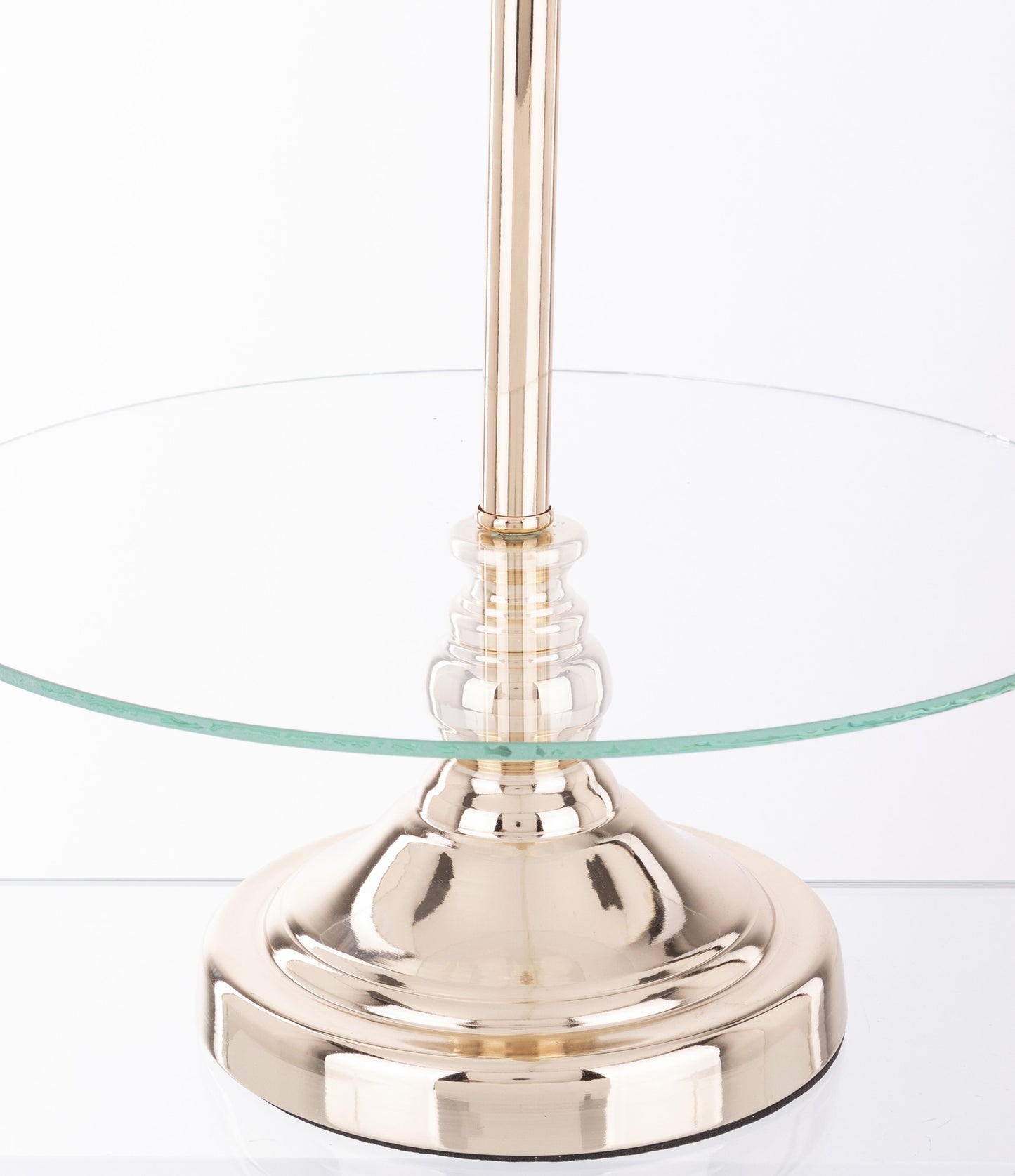 Metalinis trijų lygių stovas su stiklinėmis lėkštėmis (Auksinė)