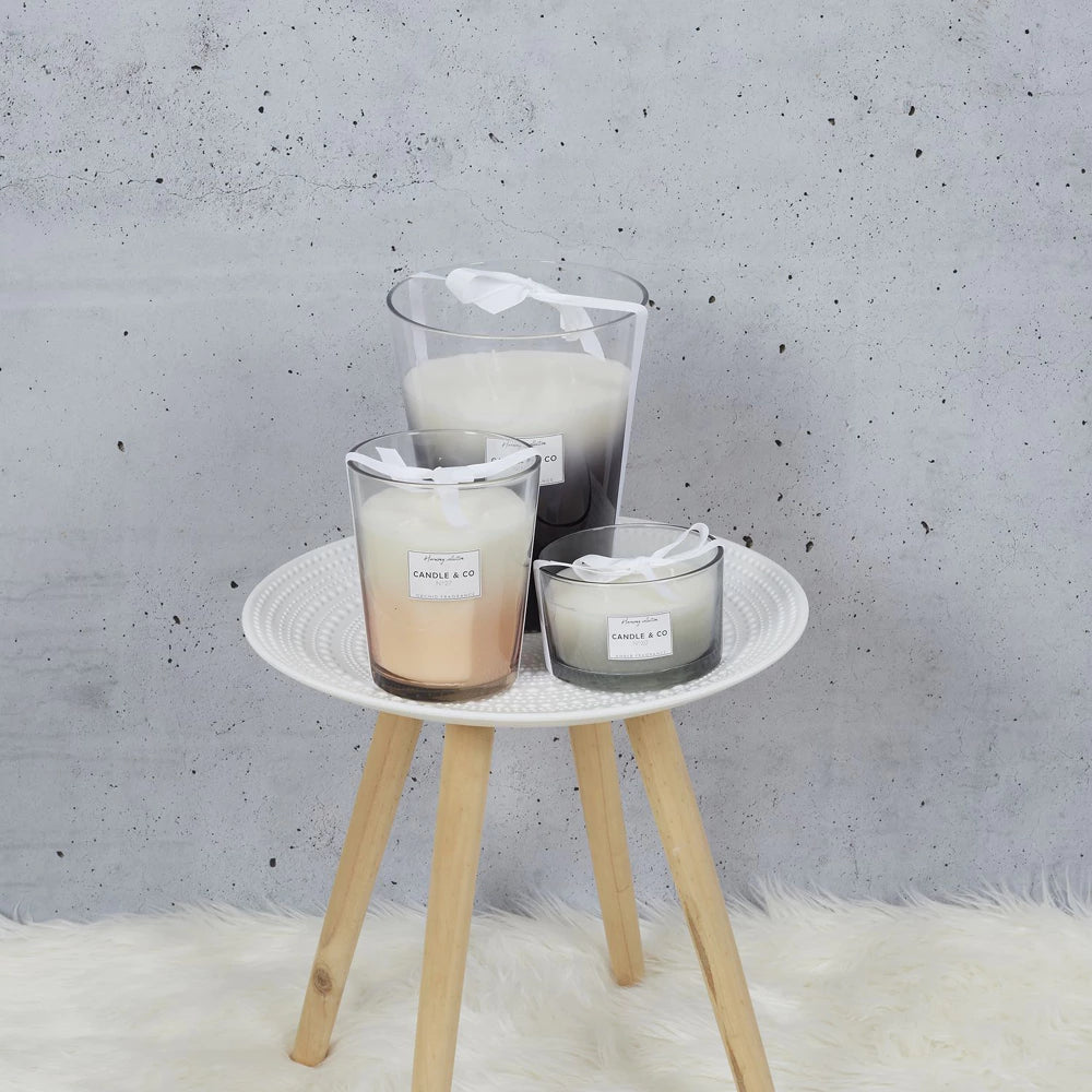 Kvapioji žvakė „Harmony“ (Juoda vaza, Ø13 x A16 cm)