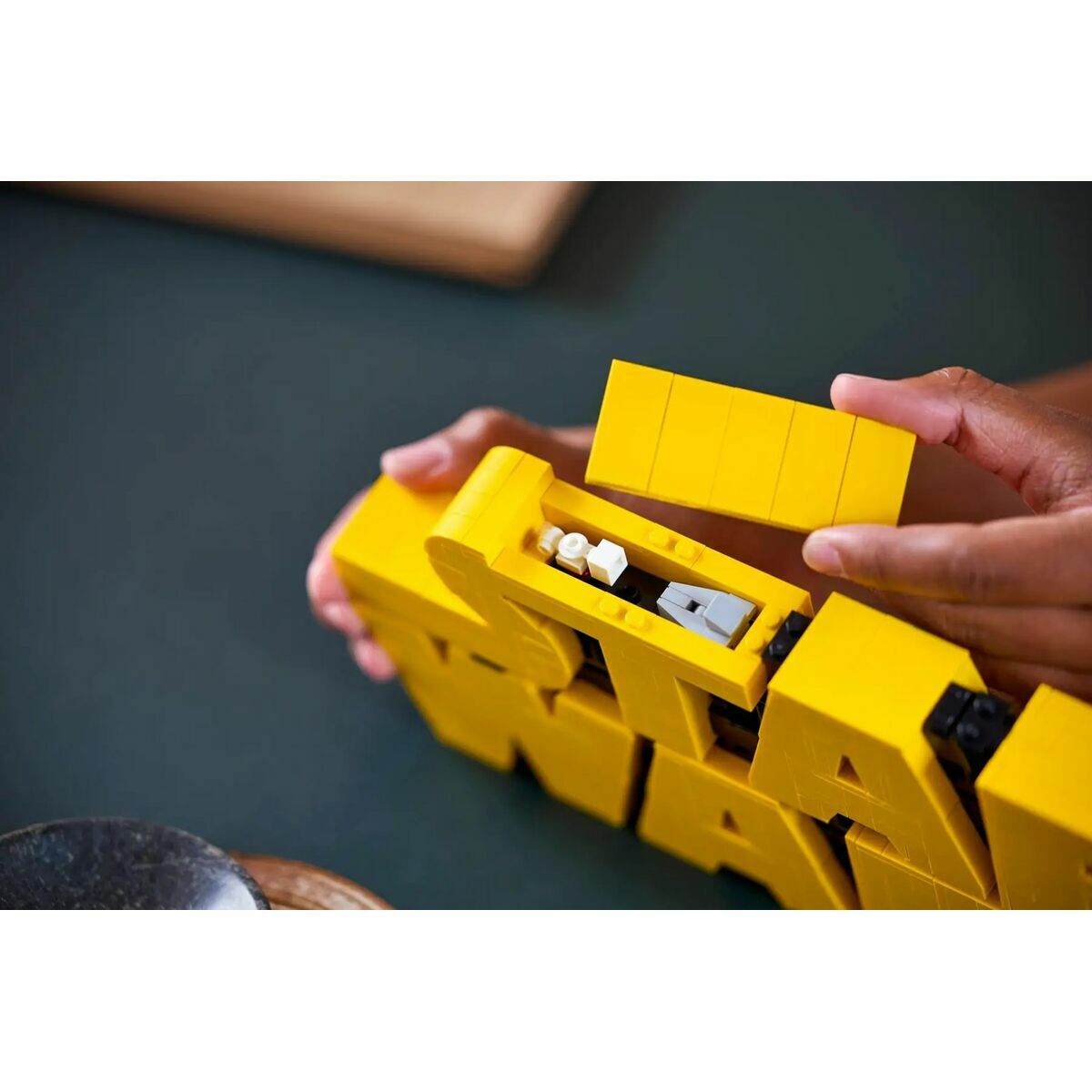 V4HA823E73BBFEC832079FBD93FF3551981R5767264P7