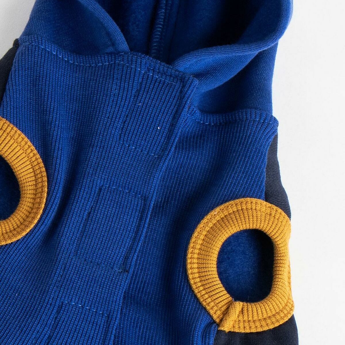 V4H563ECD0A47E8F568227F5F6BE2EB85A8R7070431P3