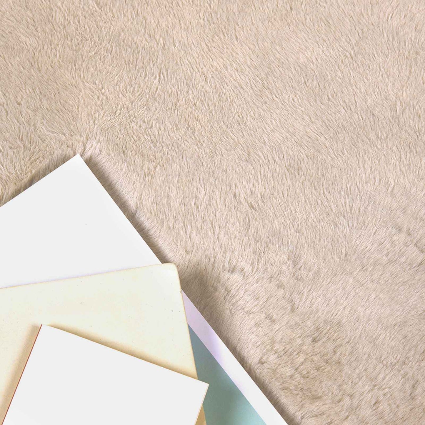 Dirbtinio triušio kailio kilimas Olite Taupe Ø 120 cm