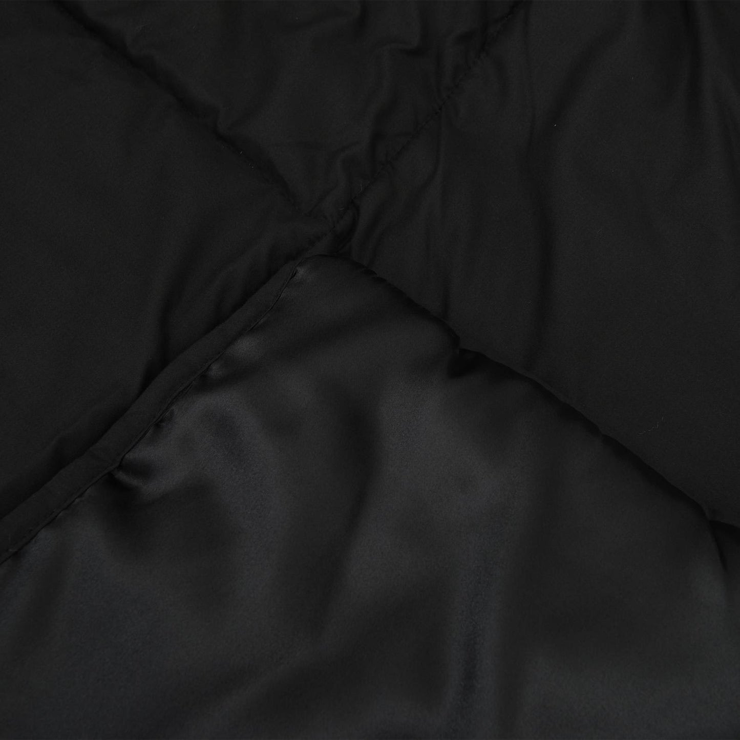 Pilna metų antklodė Juoda 220 x 260 cm Satin ir mikropluoštas