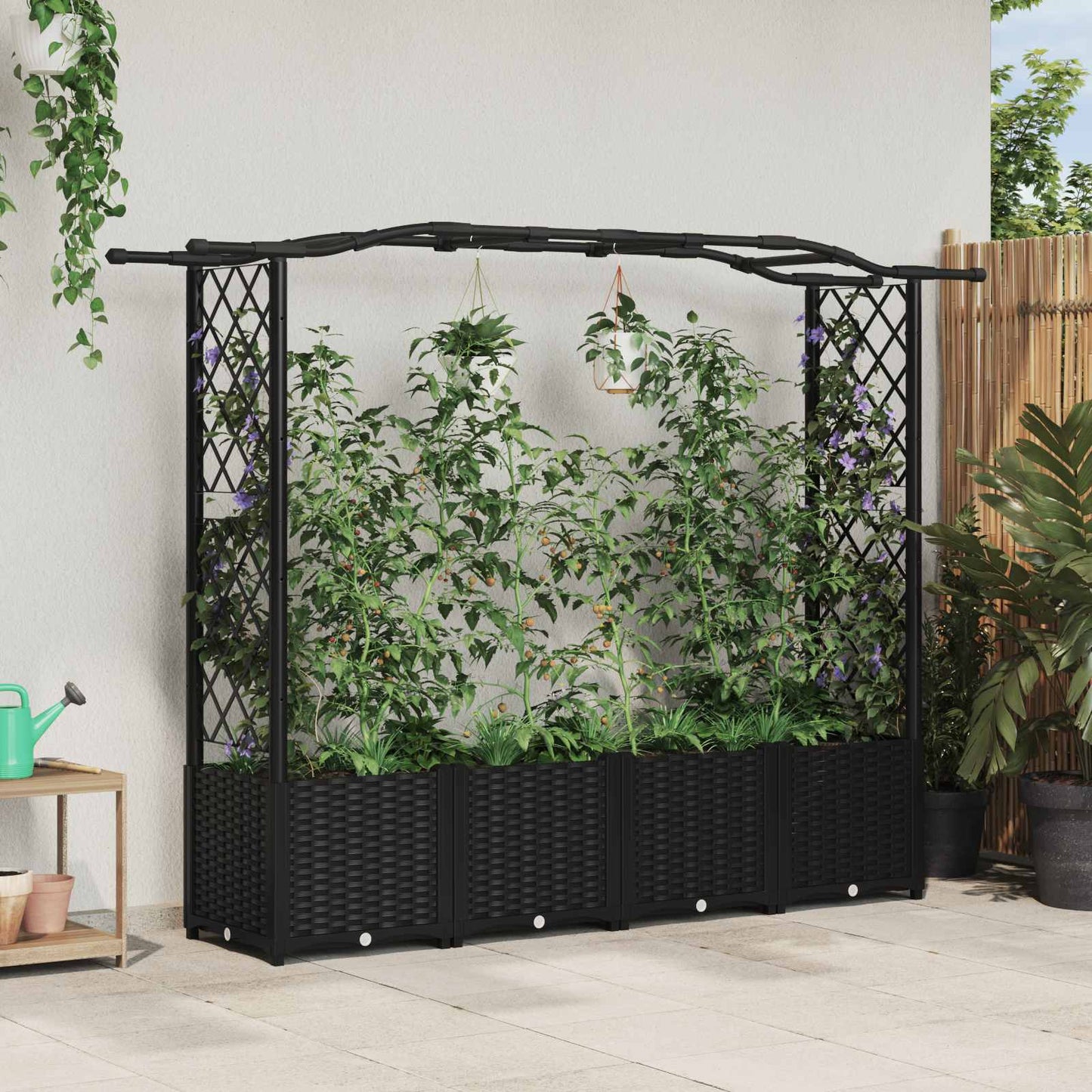 Pakeltas lovas su trelėmis ir stogu Juodas 204 x 40 x 141 cm PP