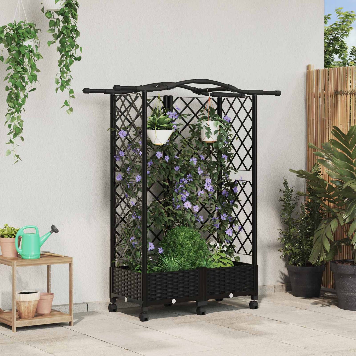 Pakeltas lovas su trelėmis ir stogu Juoda 124 x 40 x 129 cm PP