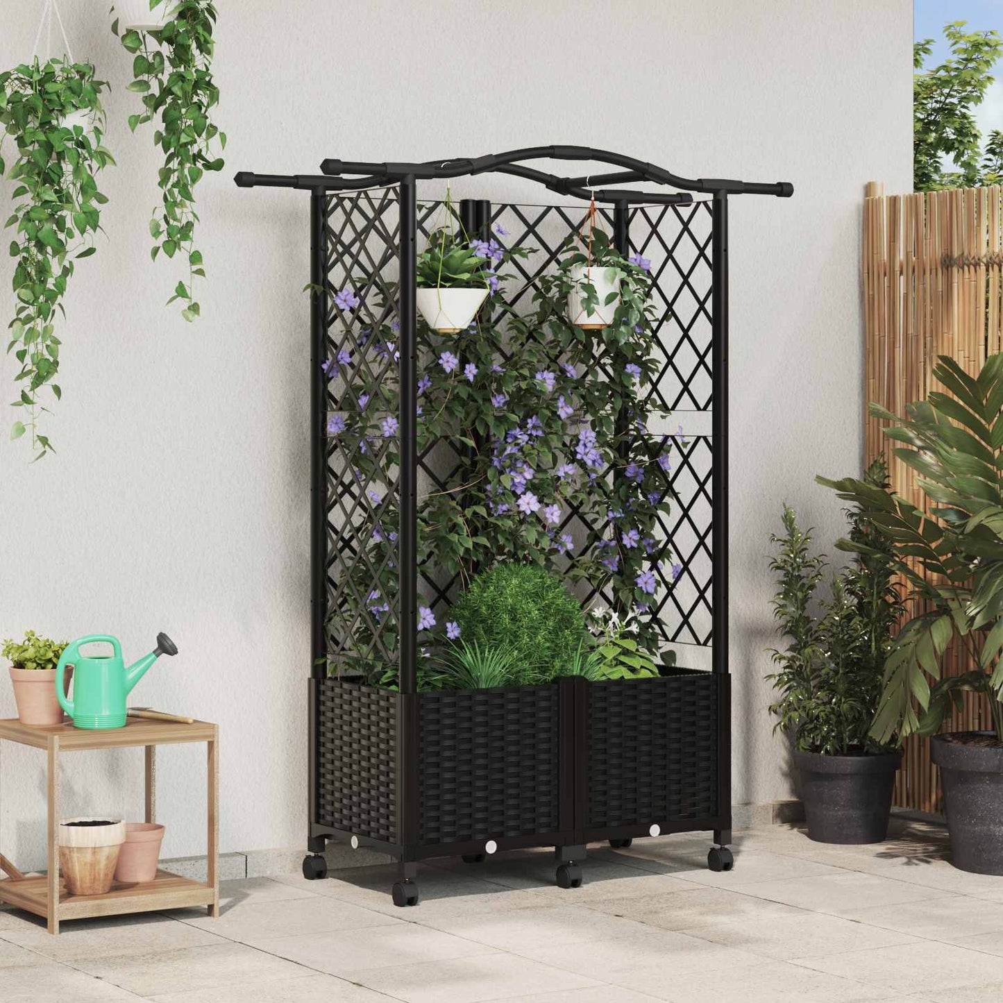 Pakeltas lovas su trelėmis ir stogu Juoda 122 x 40 x 144 cm PP