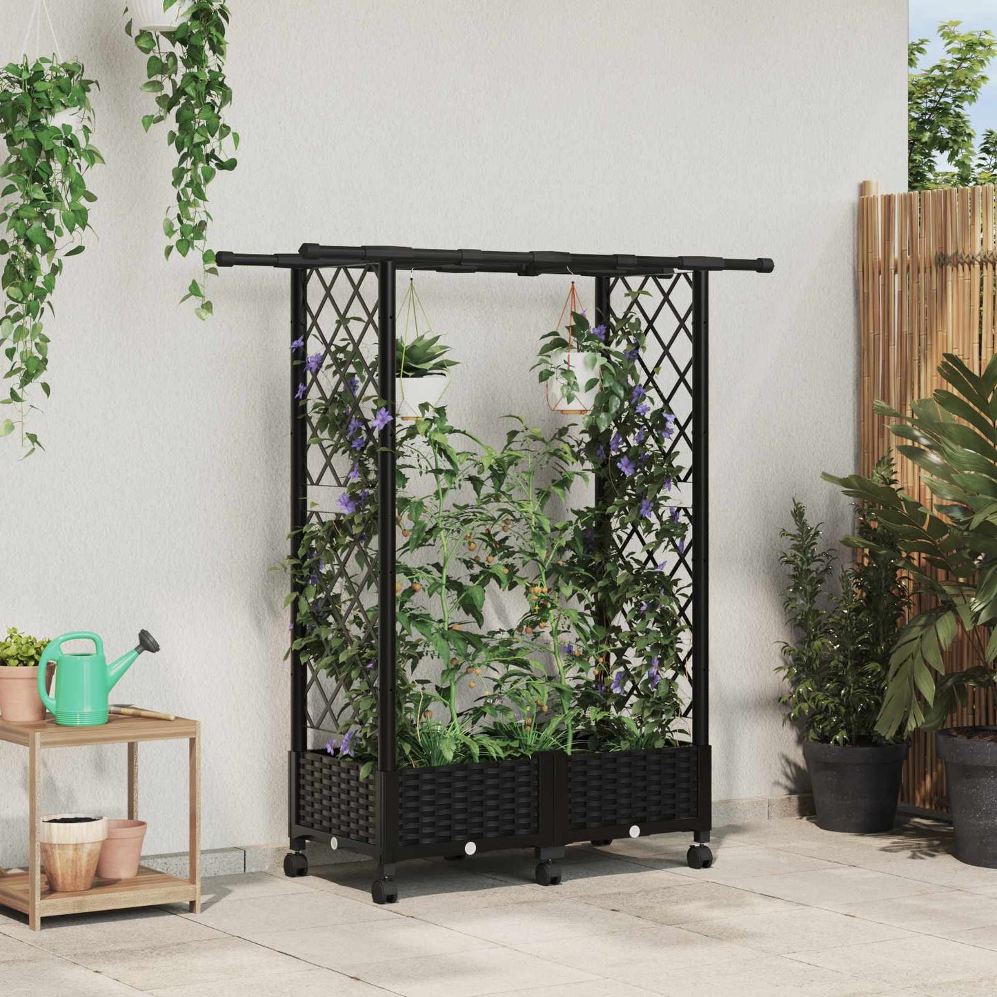 Pakeltas lovas su trelėmis ir stogu Juoda 122,5 x 40 x 127 cm