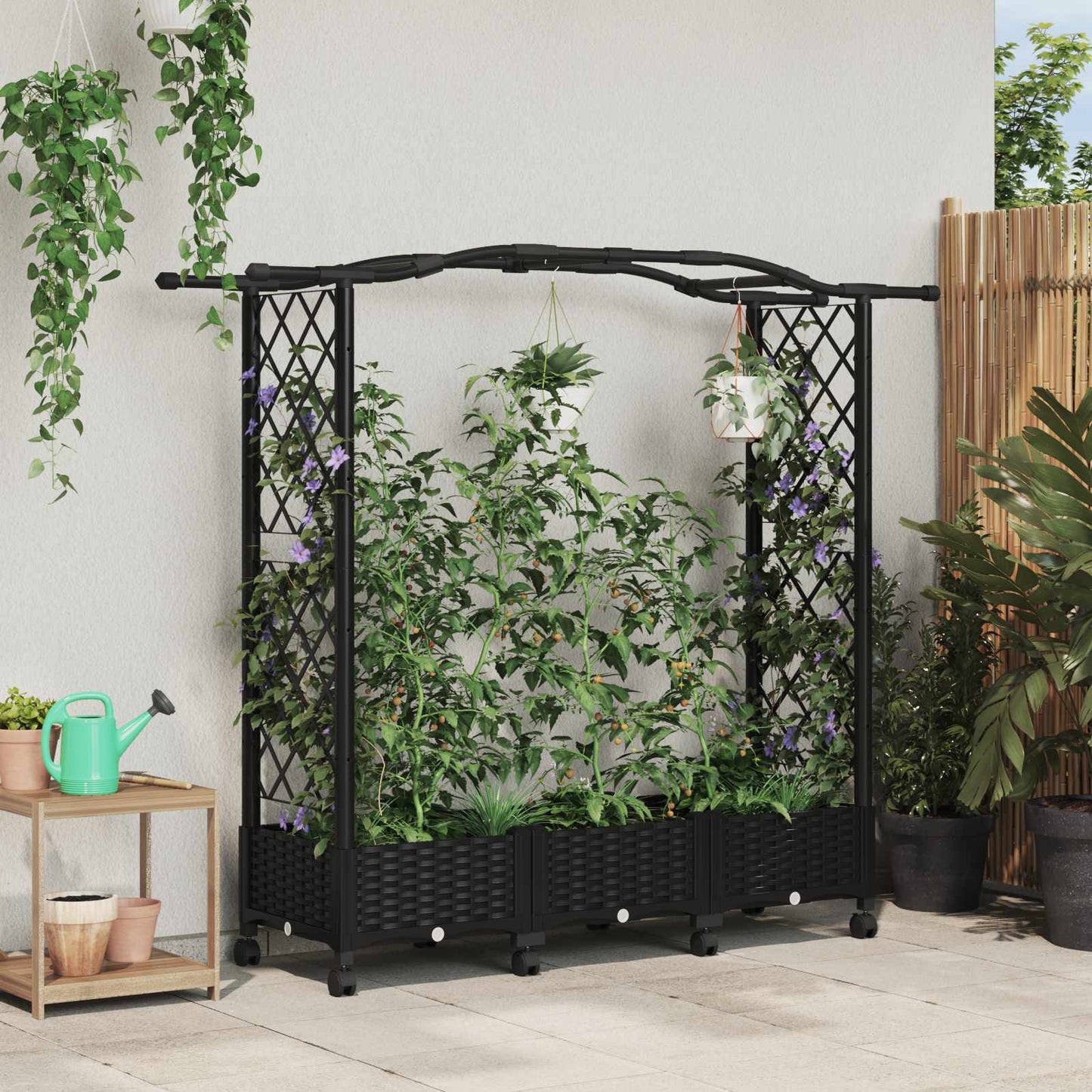 Pakeltas lovas su trelėmis ir stogu Juoda 169 x 40 x 129 cm PP