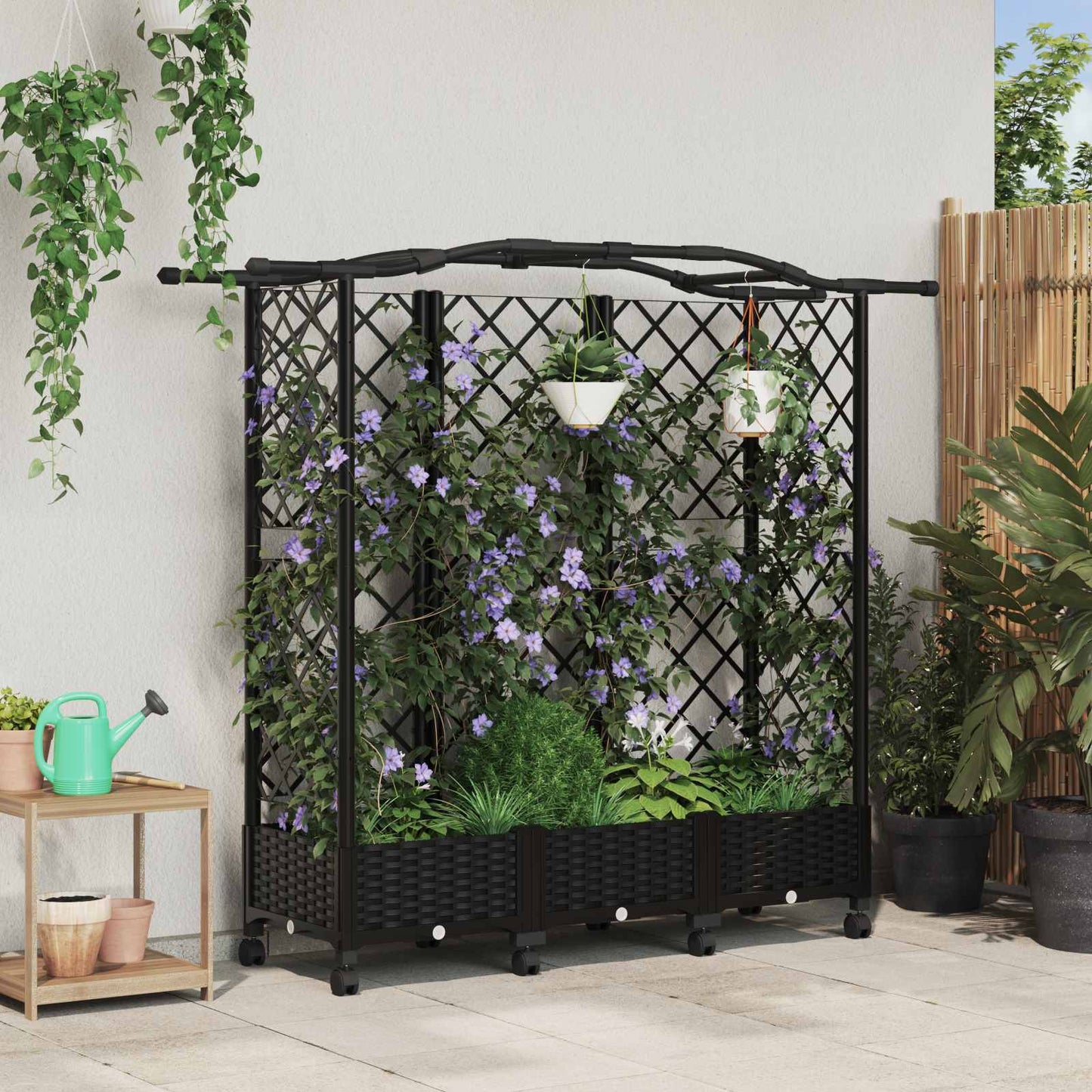 Pakeltas lovas su trelėmis ir stogu Juoda 163 x 40 x 129 cm PP
