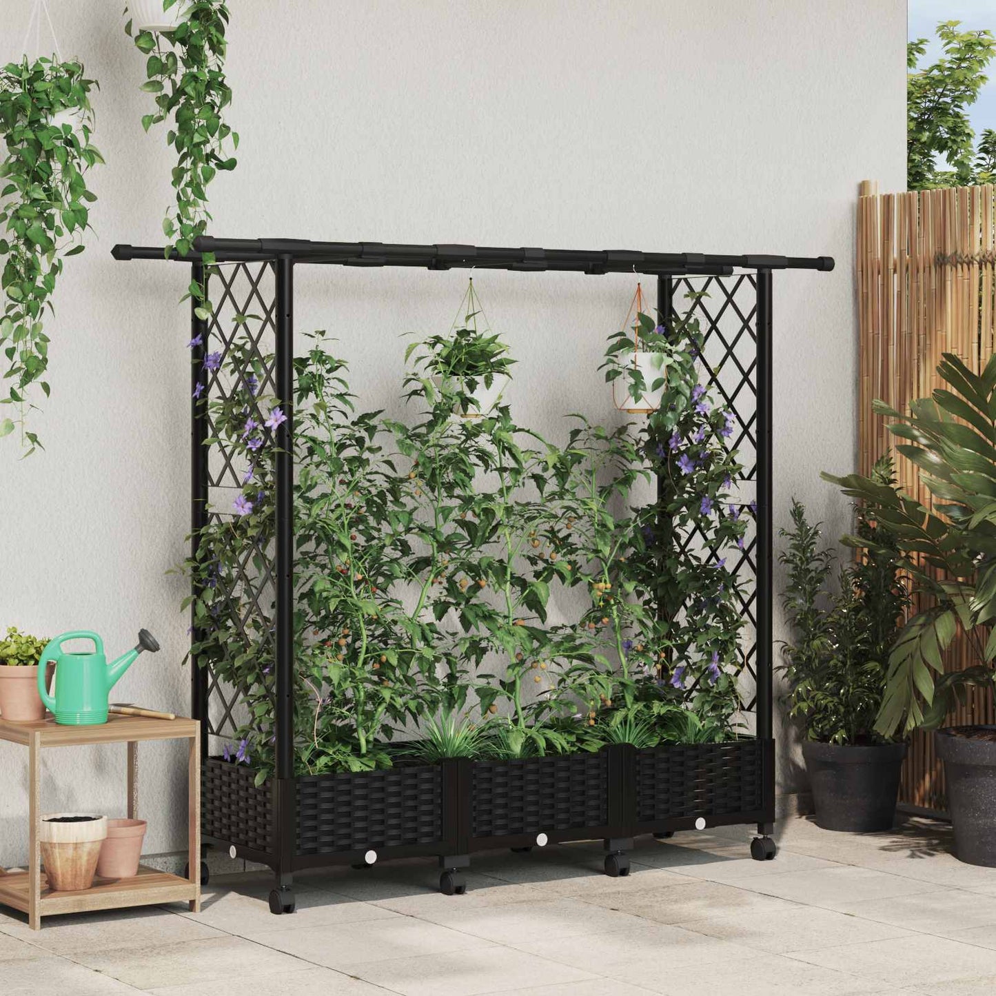 Pakeltas lovas su trelėmis ir stogu Juoda 164 x 40 x 127 cm PP