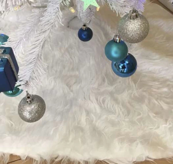 Kailinis kilimėlis po Kalėdų eglute (Balta, dydžių pasirinkimas)